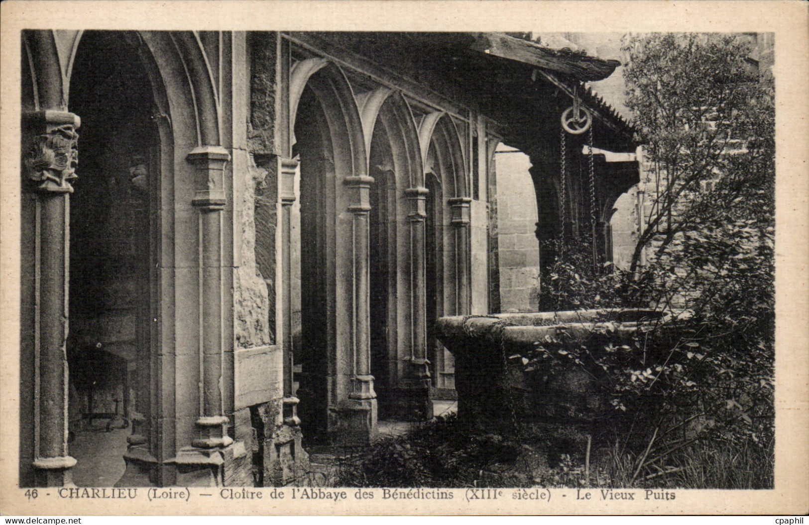 Charlieu - Cloitre de l'Abbaye - CPA