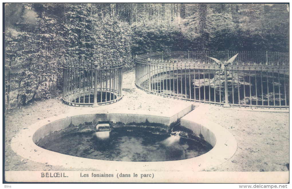 Château Beloeil les fontaines dans le parc