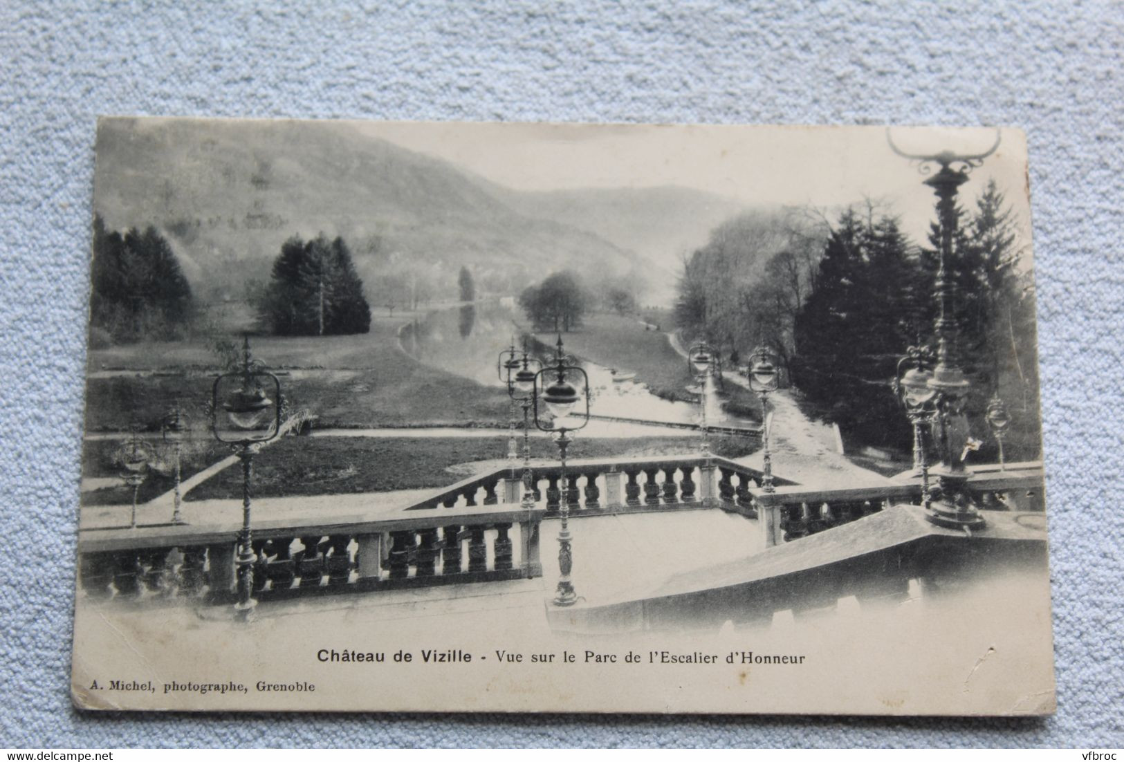 château de Vizille, vue sur le parc de l'escalier d'honneur, Isère 38