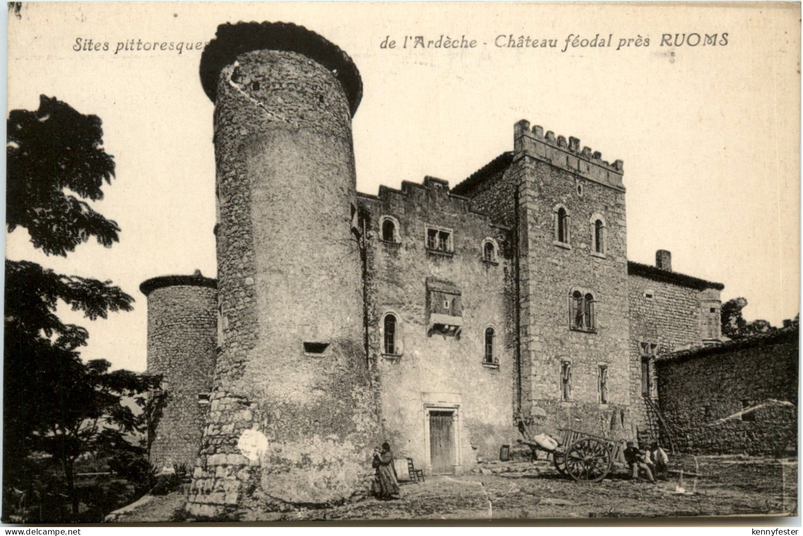 Chateau feodal pres Ruoms