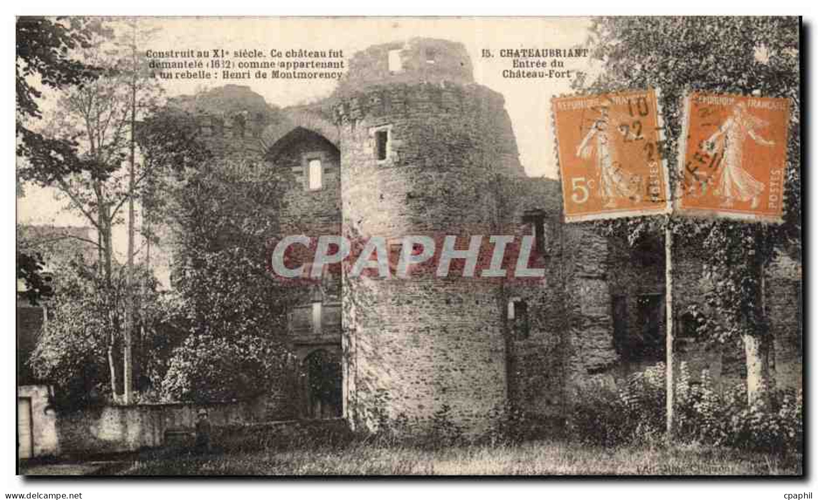 Chateaubriant CPA Chateau Entree