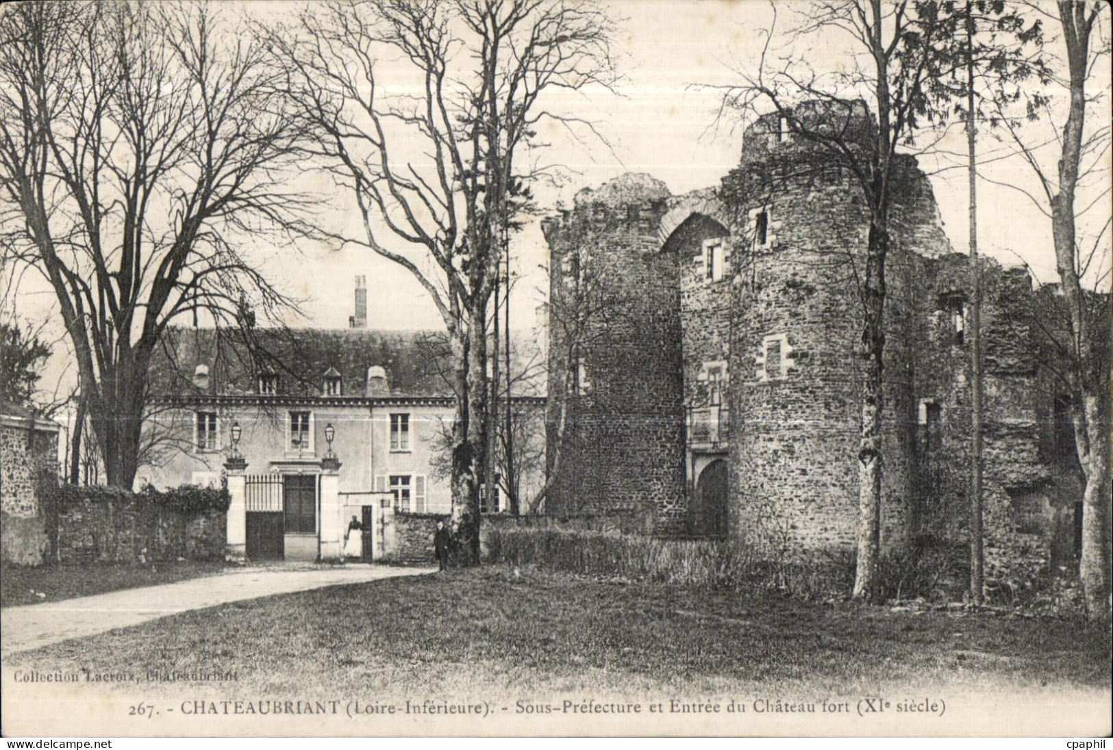Chateaubriant - Sous Prefecture - Entree du Chateau Fort - CPA