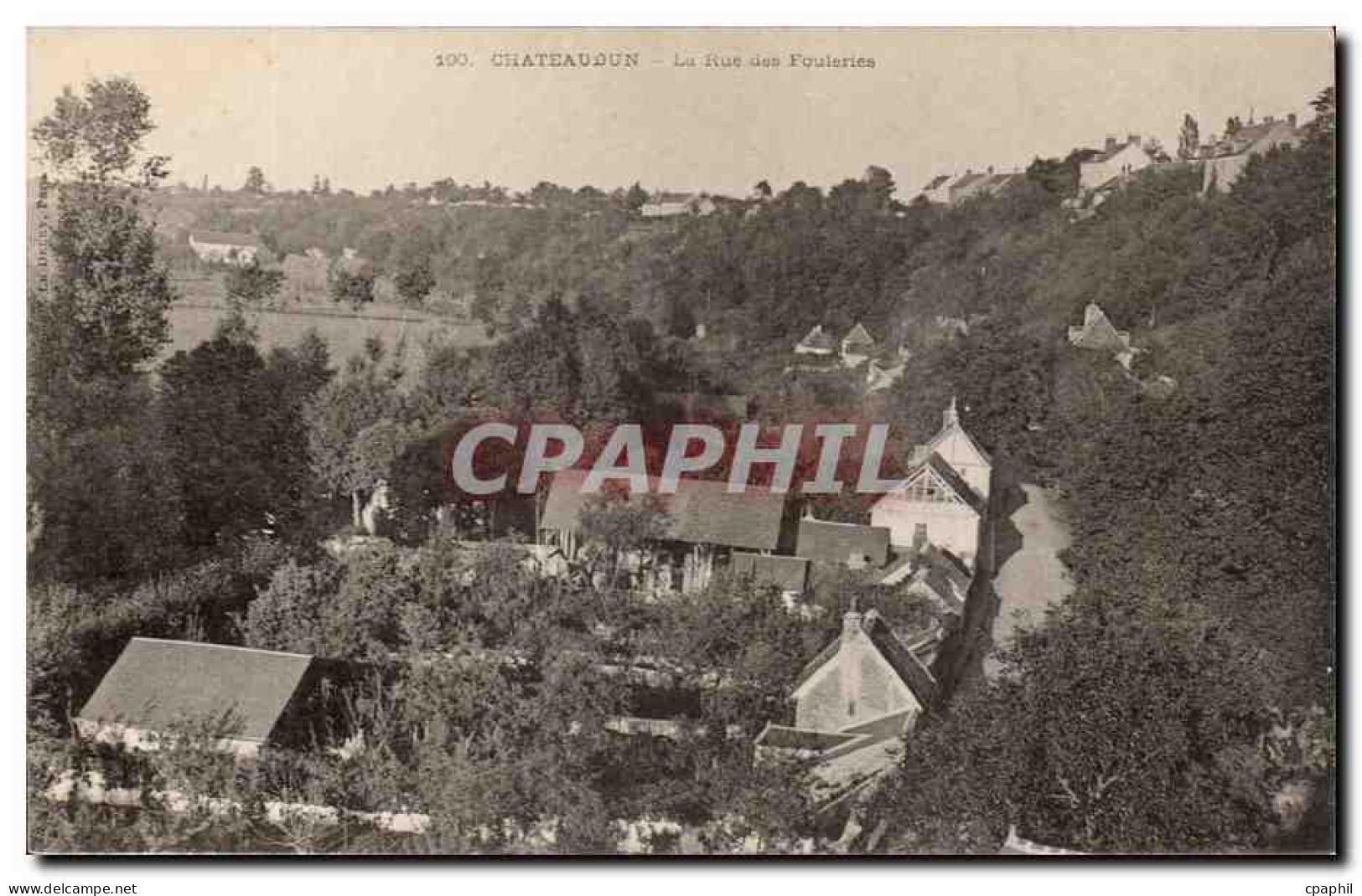 Chateaudun CPA La rue des Fouleries