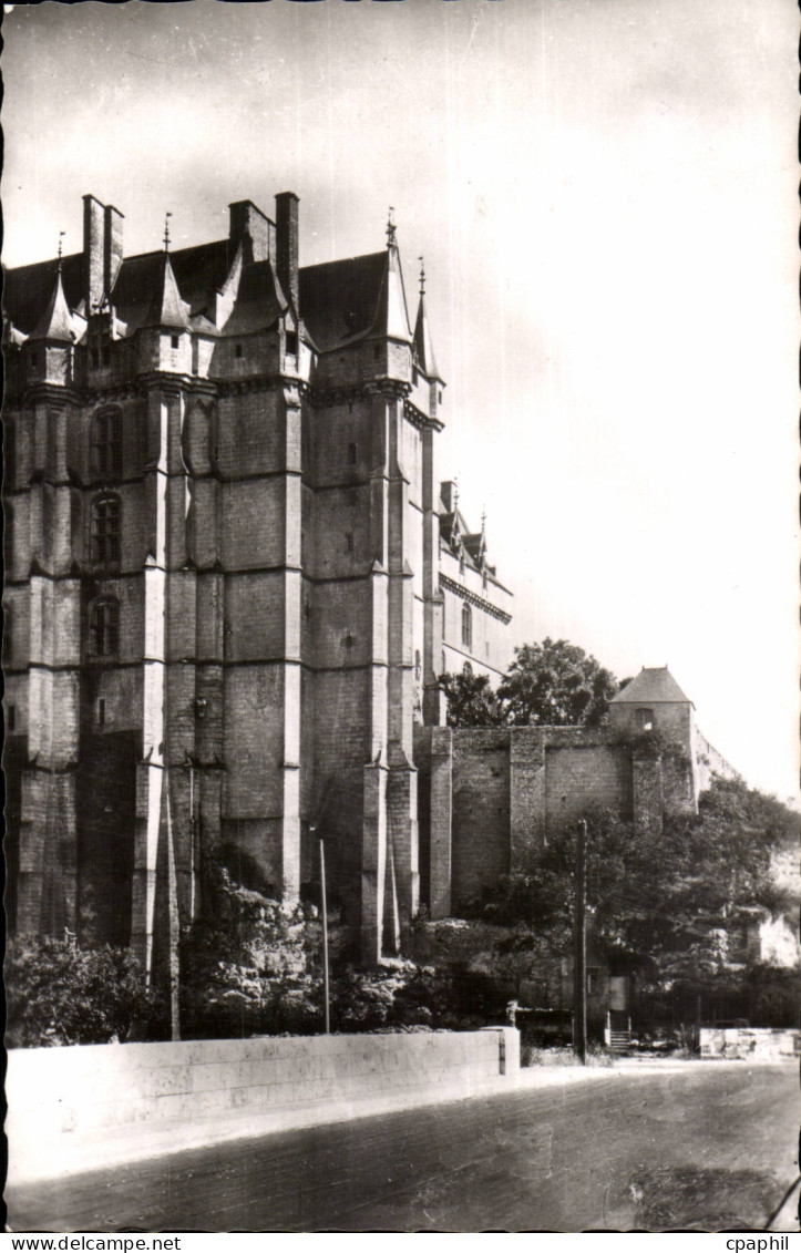 Chateaudun CPA Le chateau