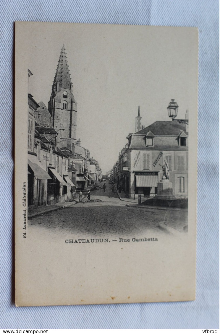 Châteaudun, rue Gambetta, Eure et Loir 28