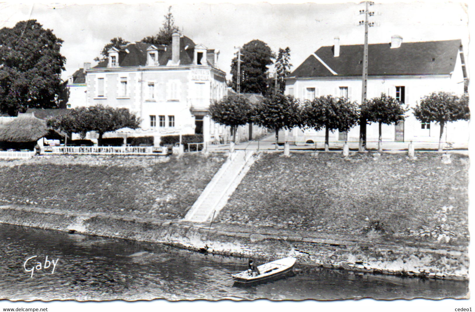 CHATEAUNEUF SUR SARTHE  HOTEL DE LA SARTHE