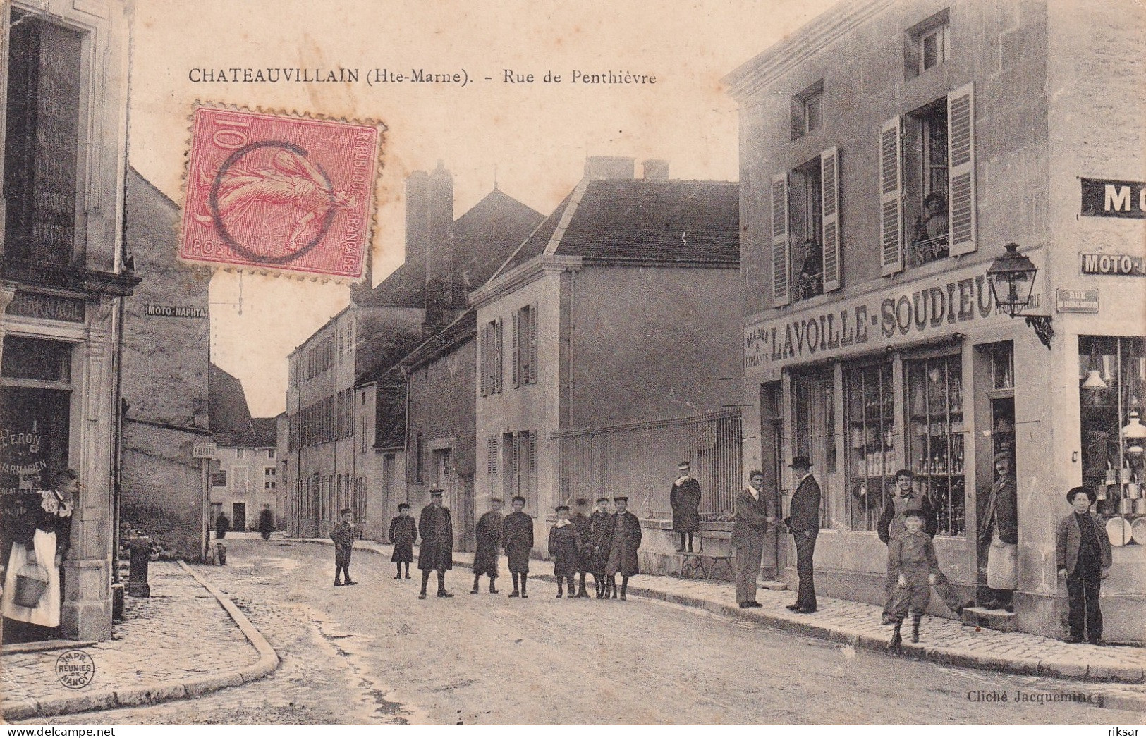 CHATEAUVILLAIN