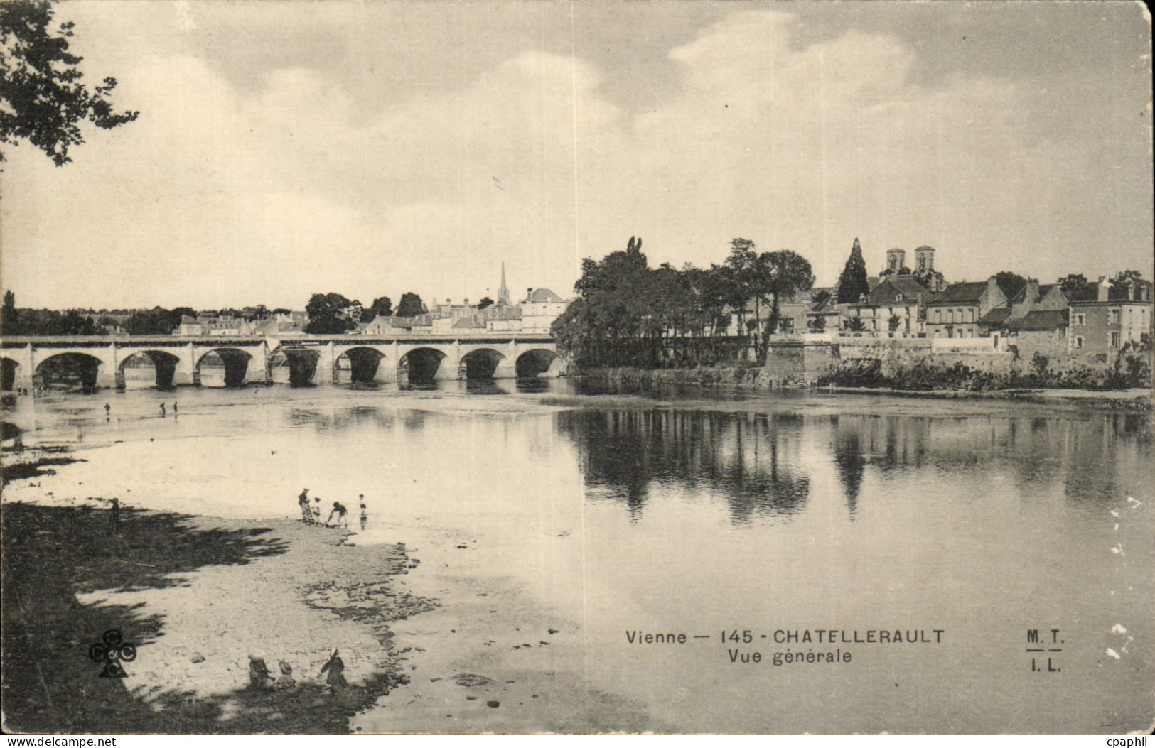 Chatellerault CPA Vue generale