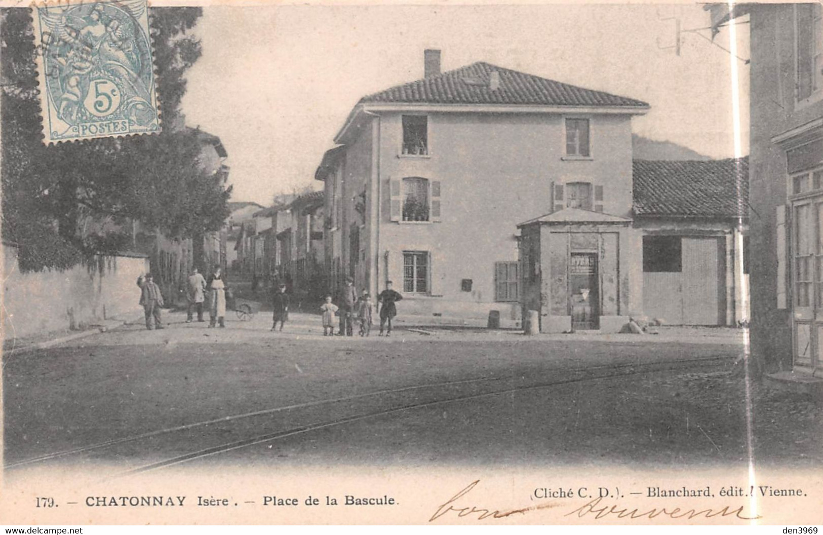 CHATONNAY (Isère) - Place de la Bascule - Voie ferrée du tramway