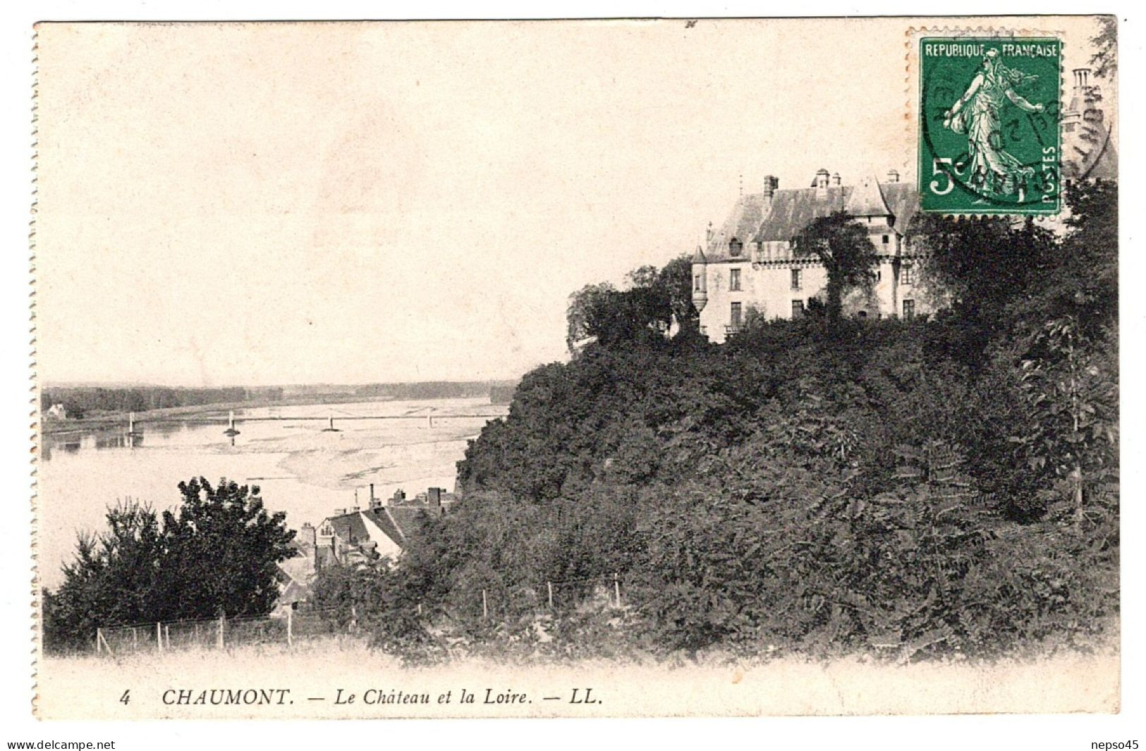 Chaumont sur Loire.Le Château et la Loire.