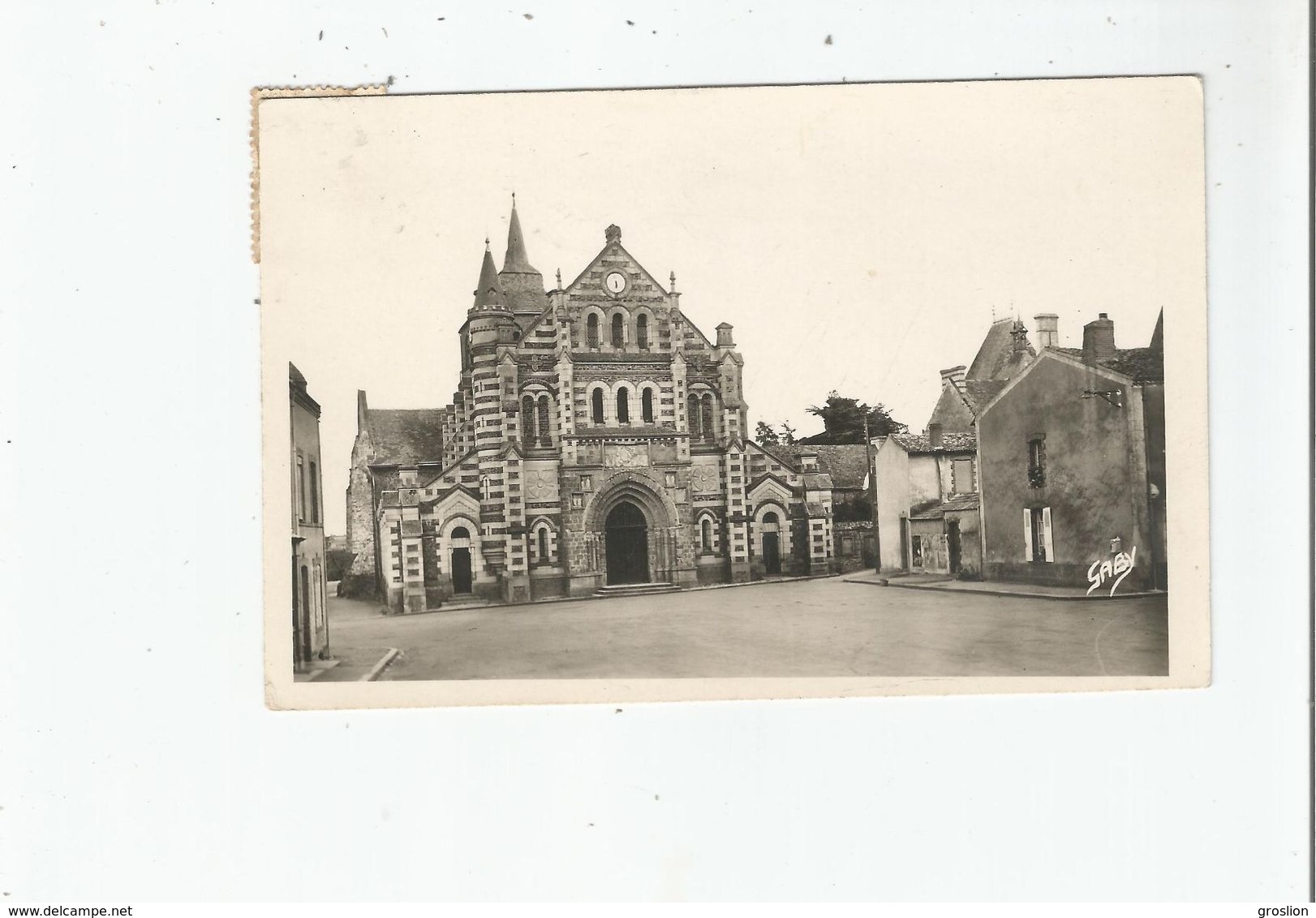 CHEMILLE (M ET L) 5 PLACE SAINT PIERRE ET L'EGLISE