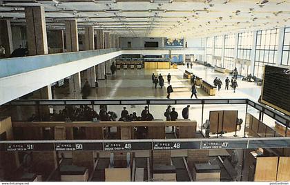China - Beijing Airport - Departure concourse - Publ. CAAC