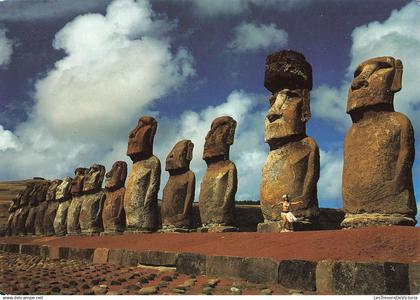 [-5%] CHILI - Rapa Nui Isla de Pascua - Ahu Tongariki - Carte postale grand format moderne