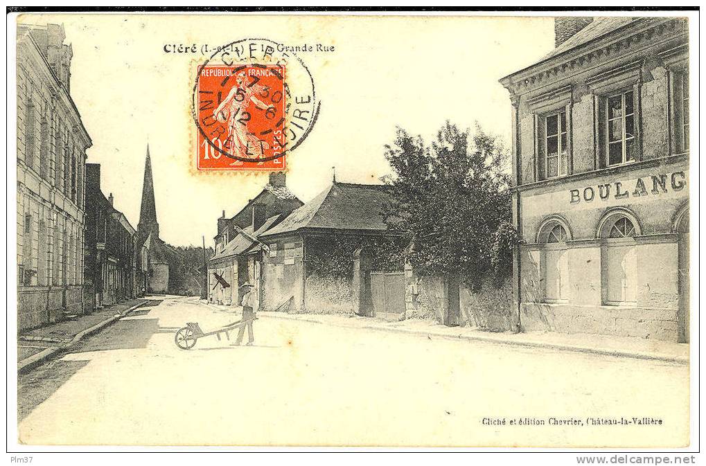 CLERE LES PINS - La Grande Rue