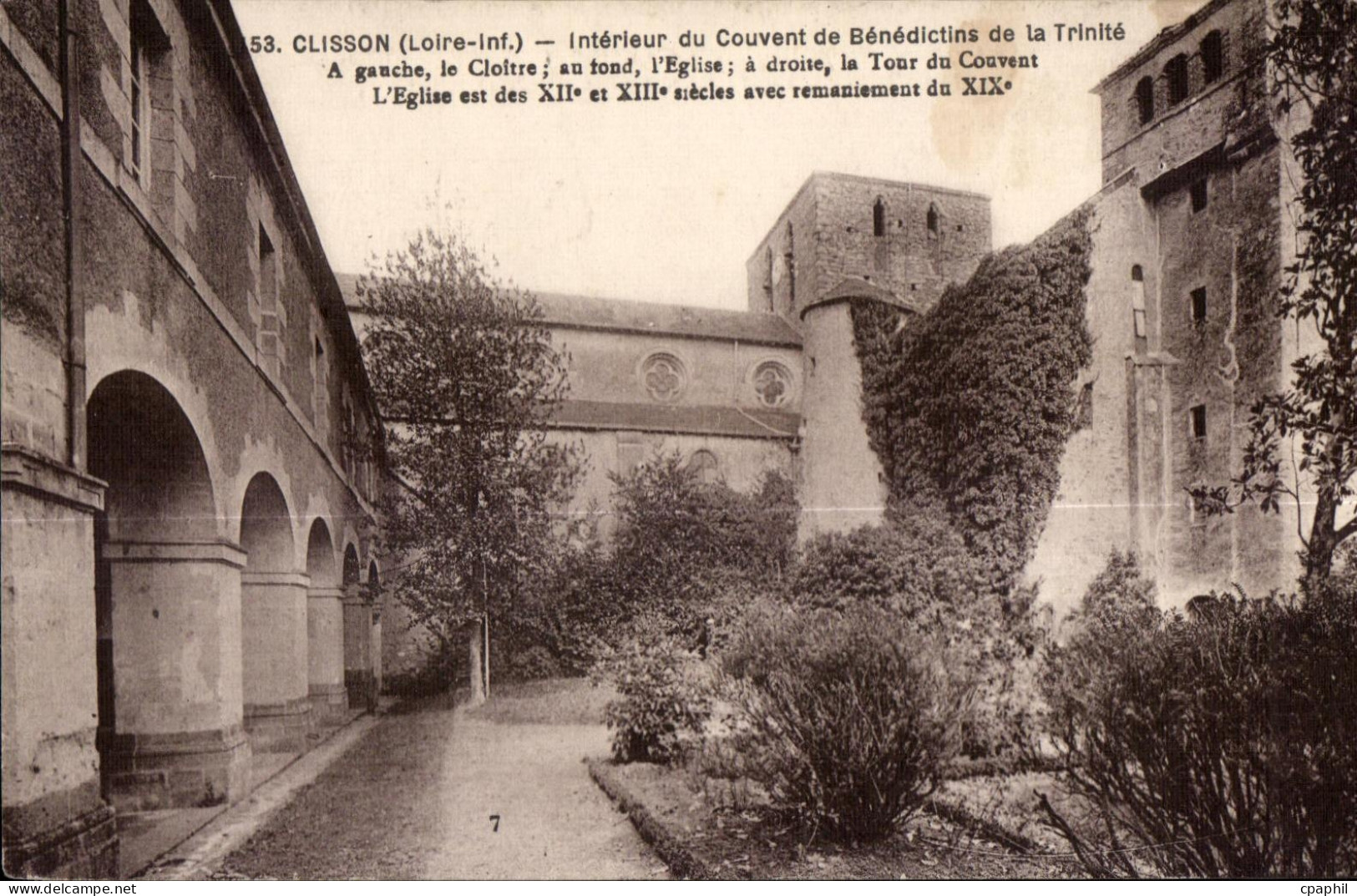 Clisson - Interieur du Couvent - CPA