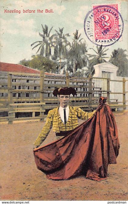 Colombia - Kneeling before the bull - Ed. desconocido