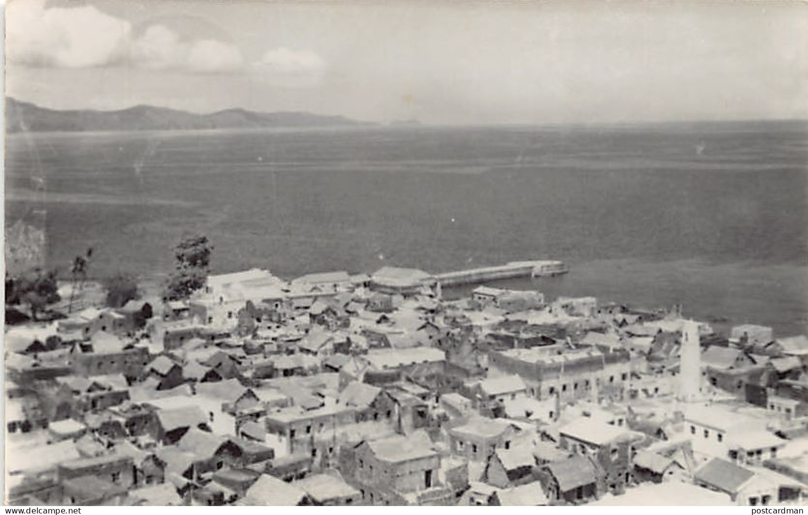 Comores - ANJOUAN - Vue de Mutsamudu - CARTE PHOTO - Ed. inconnu