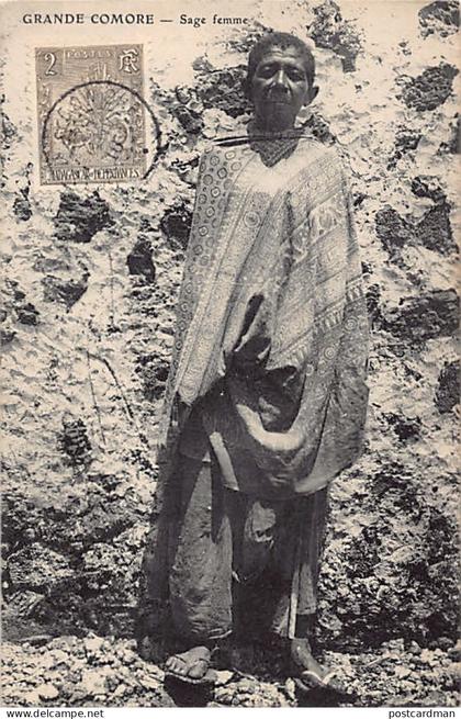 Comores - GRANDE COMORE - Sage femme