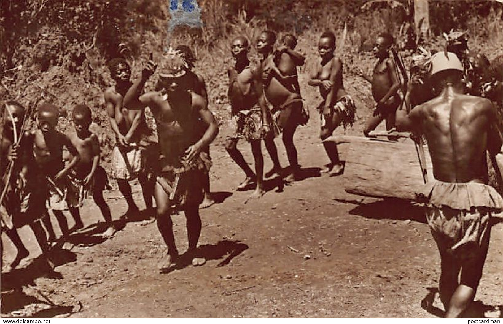 Congo Belge - Danse pygmée - Publ. Maxim 9