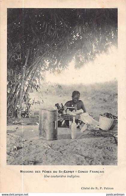 Congo Brazzaville - Une couturière indigène - Machine à coudre - Ed. Missions des Pères du Saint-Esprit - Congo français