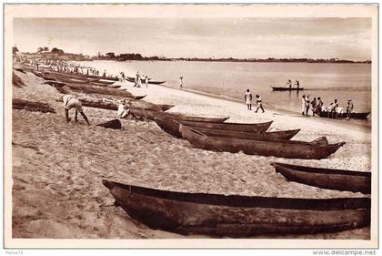 CONGO - POINTE NOIRE - pirogue de pêche - CPSM