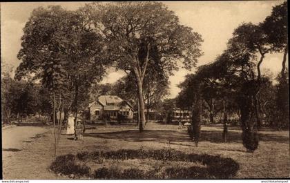 CPA Lubumbashi Elisabethville DR Kongo Zaire, Krankenhaus, Park