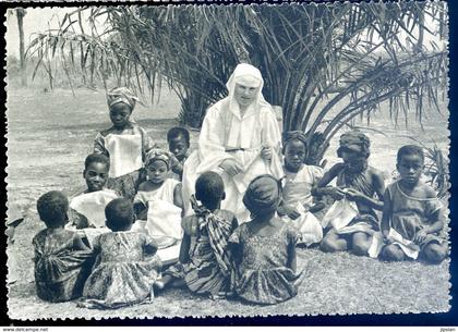 cpsm Mission de Kahemba ( Cong Belge ) leçon de Couture en plein air      AVR20-69bis