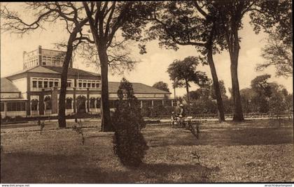 CPA Lubumbashi Elisabethville DR Kongo Zaire, Krankenhaus, Park