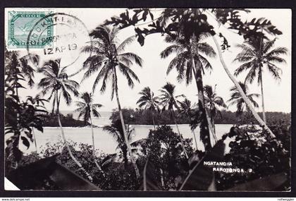 1919 gestempelte Foto AK, ungelaufen. Ngatangiia, Rarotonga. Linke untere Ecke mangelhaft.