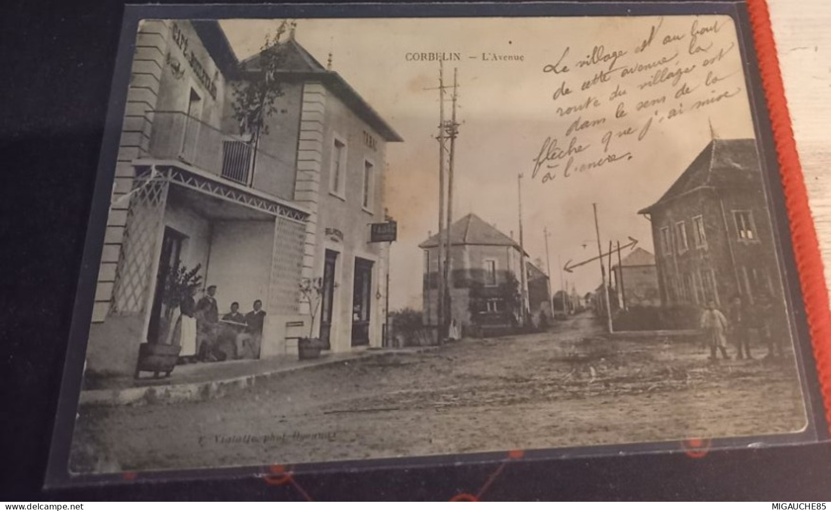 CORBELIN  - l 'avenue