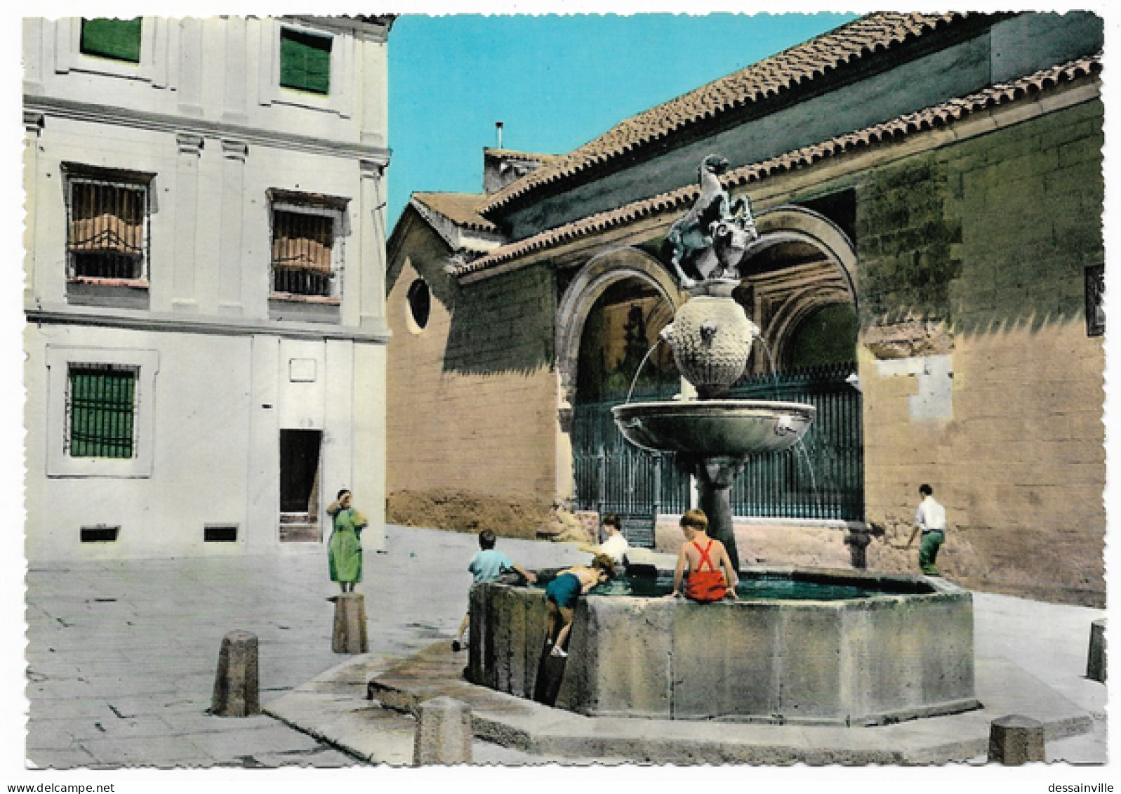 CORDOBA - Plaza del Potro con niños