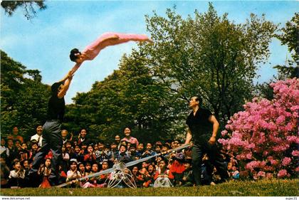Corée du Nord - Spectacle - Cirques - Pyongyang - 16 cartes avec pochette sur le cirque - Semi moderne grand format