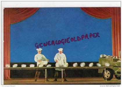 COREE DU NORD- LE CIRQUE DE PYONGYANG - LES CUISINIERS GAIS - CUISINE - CUISINIER