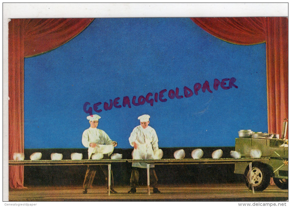 COREE DU NORD- LE CIRQUE DE PYONGYANG - LES CUISINIERS GAIS - CUISINE - CUISINIER