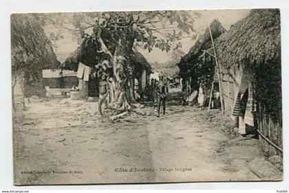 AK 202372 IVORY COAST - Village Indigène