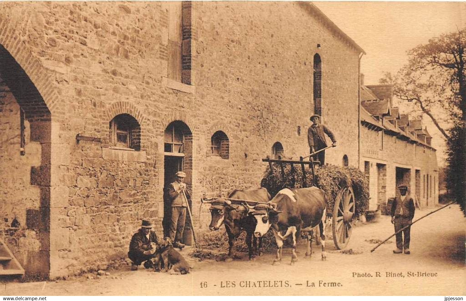 COTES D'ARMOR  22  PLOUFRAGAN - LES CHATELETS - LA FERME - ATTELAGE