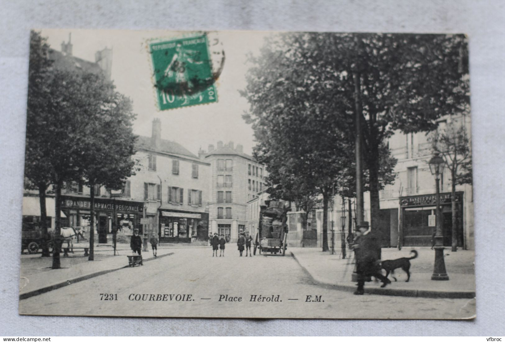 Courbevoie, place Hérold, Hauts de Seine 92