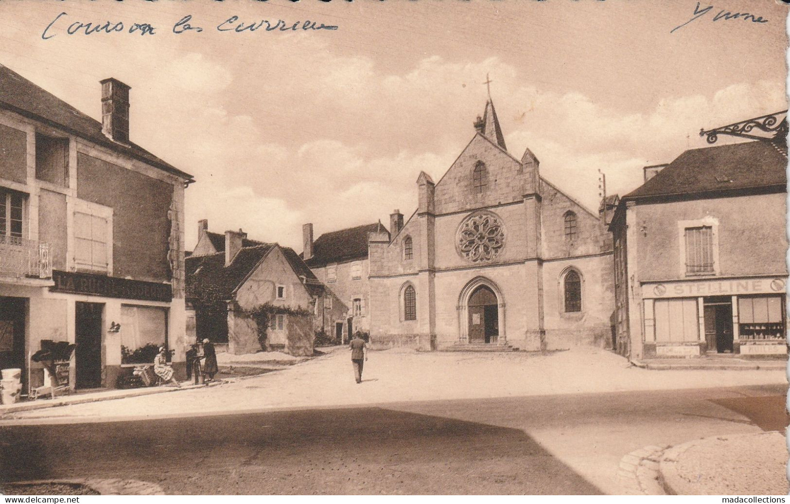 Courson-les-Carrières (89 - Yonne) L'Eglise
