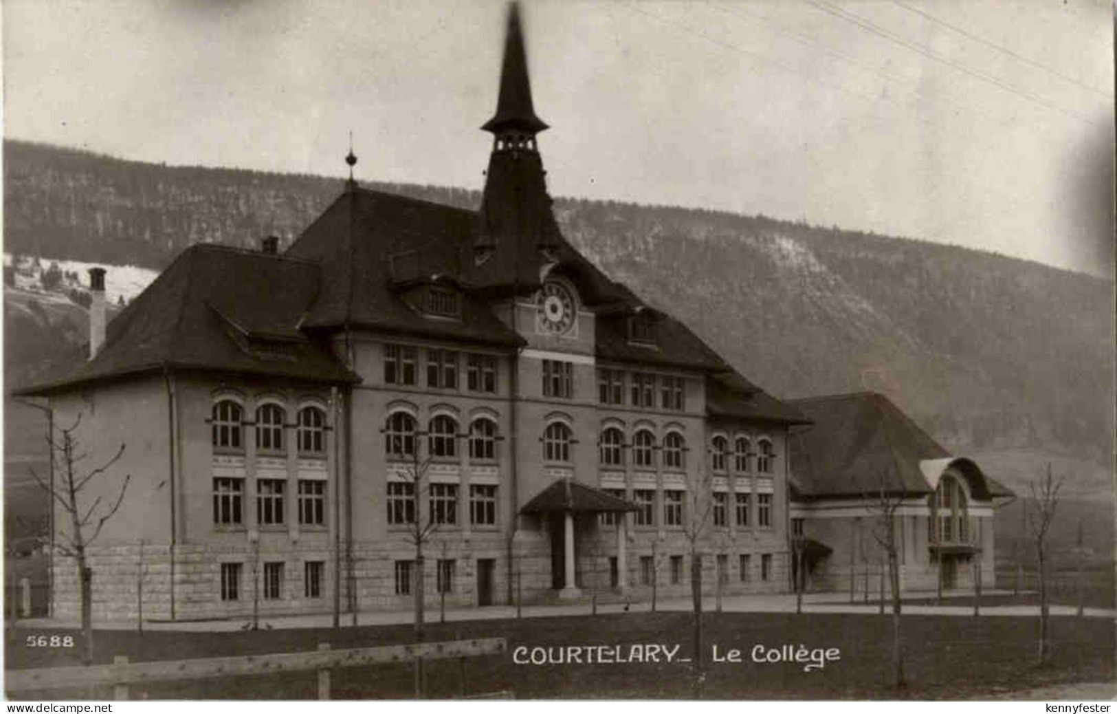 Courtelary - Le College