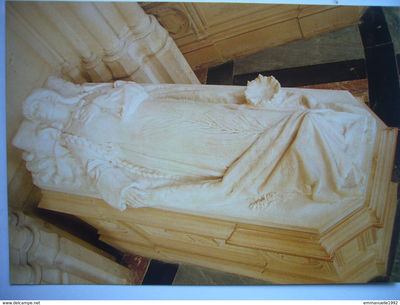 CP 28 - Dreux - Chapelle Royale - Tombeau de Sophie Duchesse d'Alençon morte dans l'incendie du Bazar de la Charité