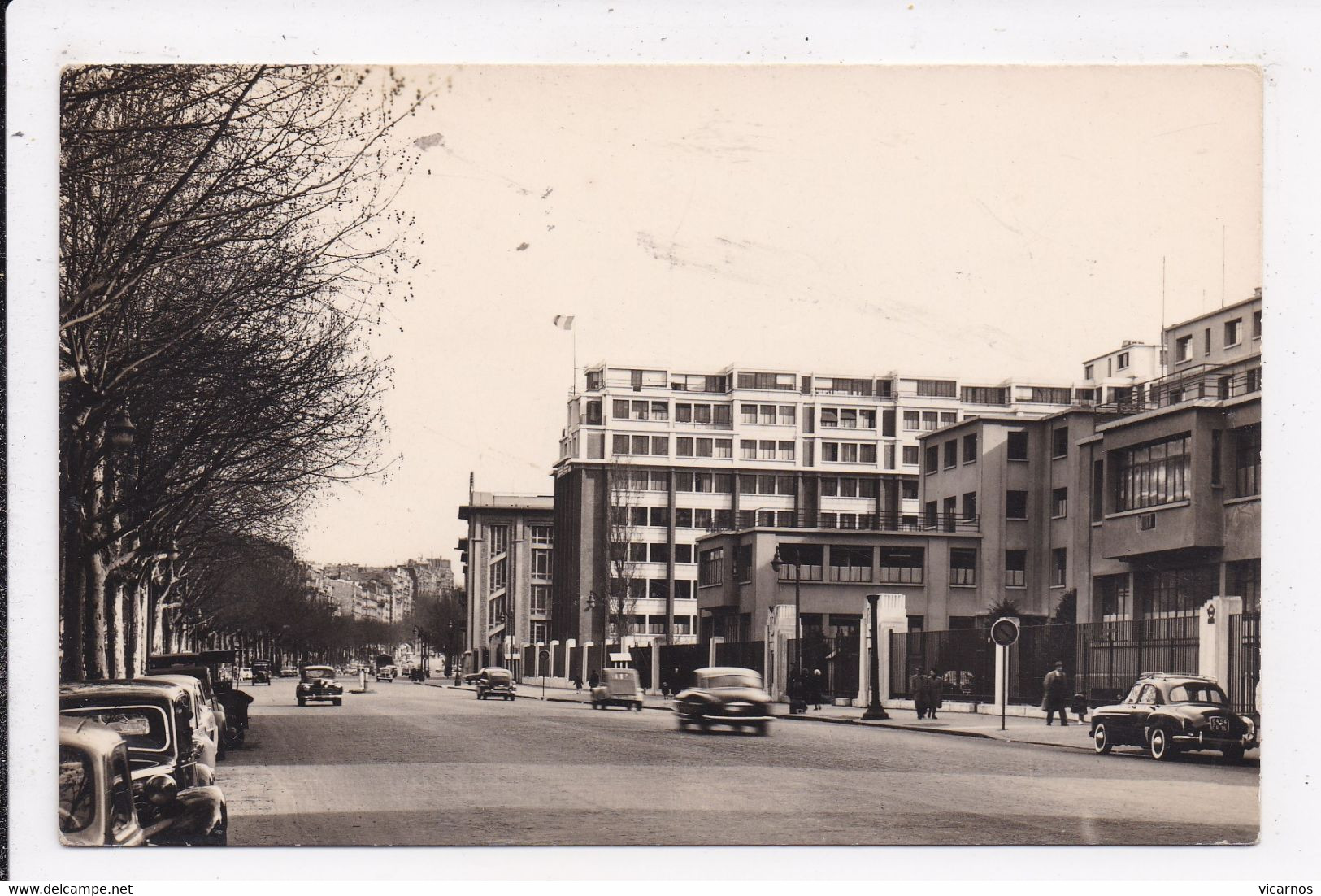 CP 75 PARIS 15 E Boulevard Victor