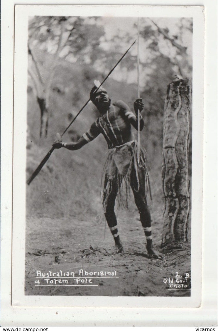 CP AUSTRALIE Australian Aboriginal A totem Pole