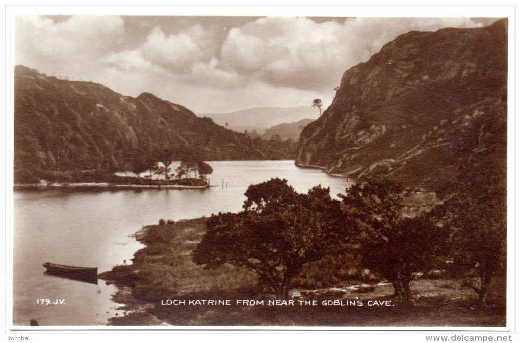 CP, ROYAUME-UNI, ECOSSE, Stirlingshire, Loch Katrine From Near the Goblin's Cave, Vierge