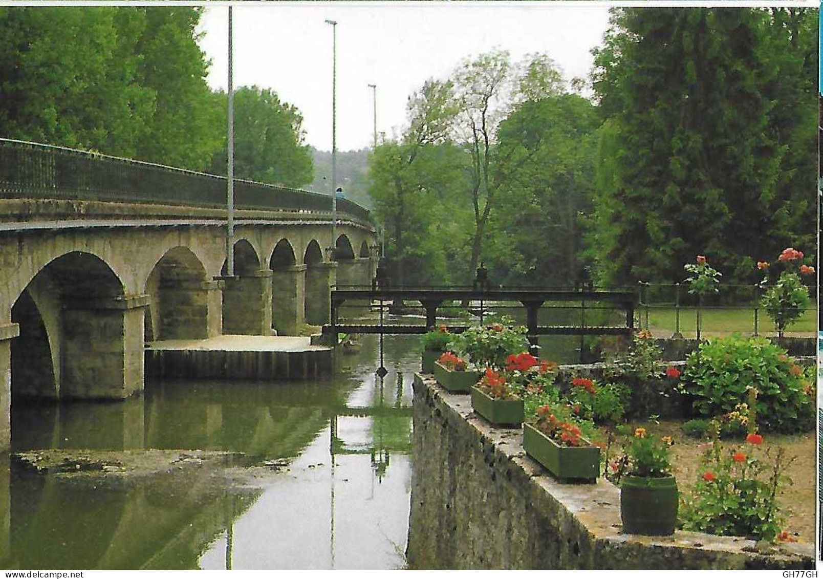 CP SOUPPES-sur-LOING -non circulée