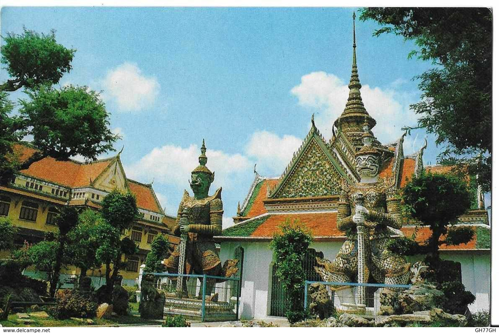 CP THAILANDE -giant guardians