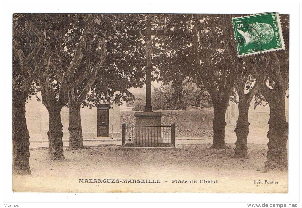 CPA 13  MAZARGUES MARSEILLE Place du Christ