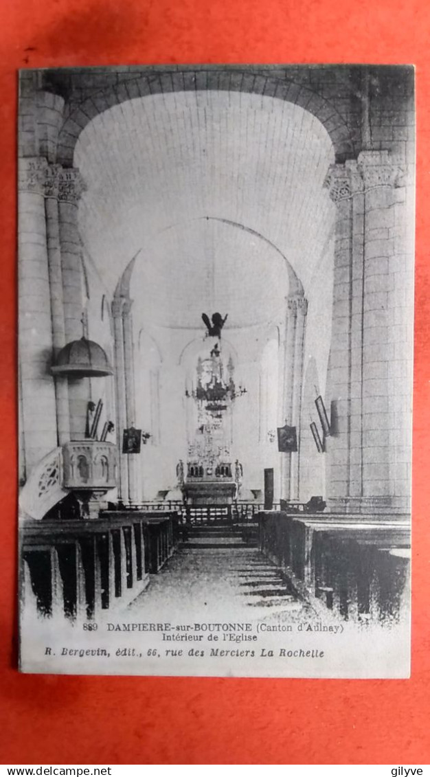 CPA (17) DAMPIERRE sur BOUTONNE.   Intérieur de l'église. (Btn°1(A)517)