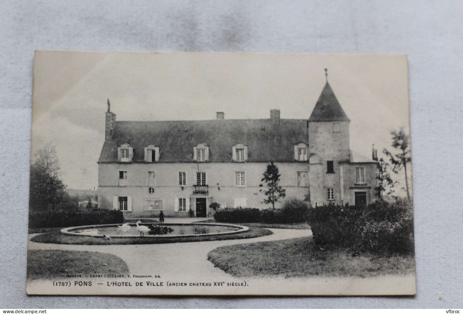 Cpa 1906, Pons, l'hôtel de ville, Charente Maritime 17