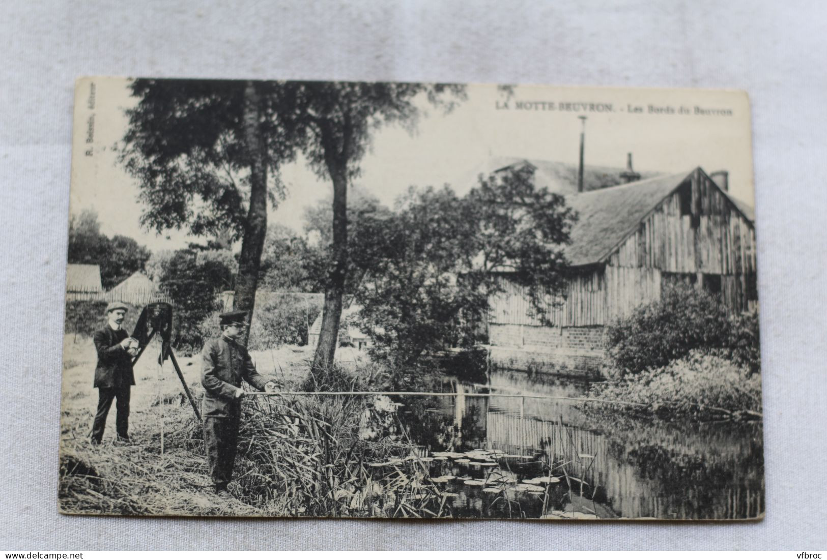 Cpa 1909, La Motte Beuvron, Lamotte Beuvron, les bords du Beuvron, pêche, Loir et Cher 41