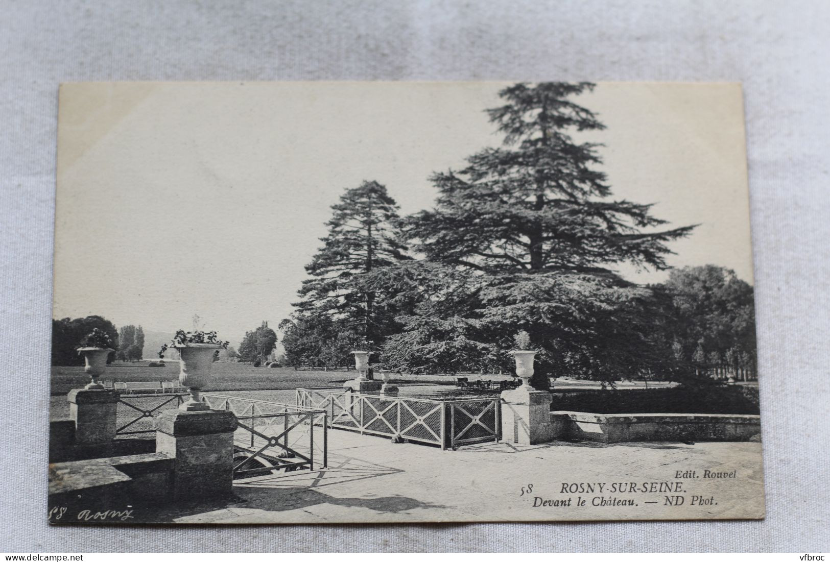 Cpa 1909, Rosny sur Seine, devant le château, Yvelines 78